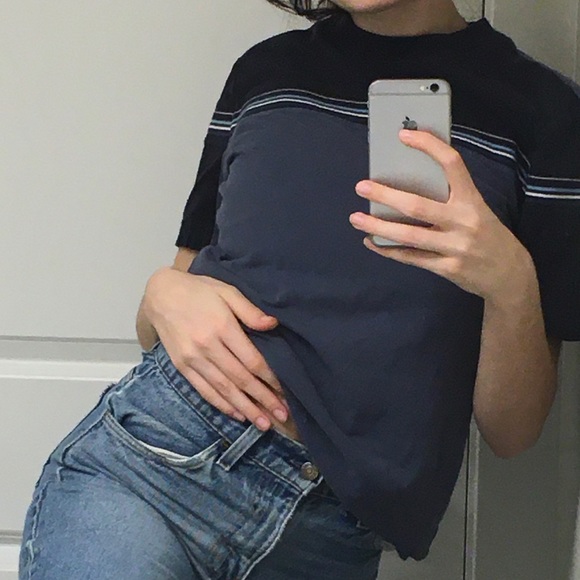 T-shirt alittle baggy - Picture 3 of 4